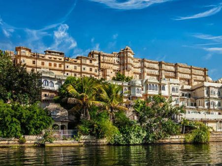 உலகின் காஸ்ட்லியான நகரங்கள் பட்டியல் வெளியீடு: இந்தியாவில் இருந்து எத்தனை நகரங்கள் தெரியுமா?