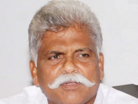 ஊரே அடங்கிய பிறகு திருடன் போல் நுழையும் ஜிஎஸ்டி.. நள்ளிரவில் கறுப்புக்கொடி ஏற்றவேண்டும்:வெள்ளையன்!