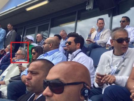 கடன் வாங்கலாம்... கட்டாமல் எஸ் ஆகலாம்.. விஐபி பாக்ஸில் உட்கார்ந்து மேட்ச் பார்க்கலாம்!