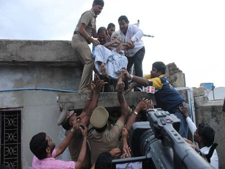 தமிழகத்தில் கொள்ளை ஆட்சி ஒழிய வேண்டும் - டிராபிக் ராமசாமி ஆவேசம்