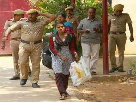 விவசாயிகளுக்கு ஆதரவாக போராடியது தவறா? குண்டர் சட்டத்தில் கைதாகியுள்ள வளர்மதி தாயார் கேள்வி