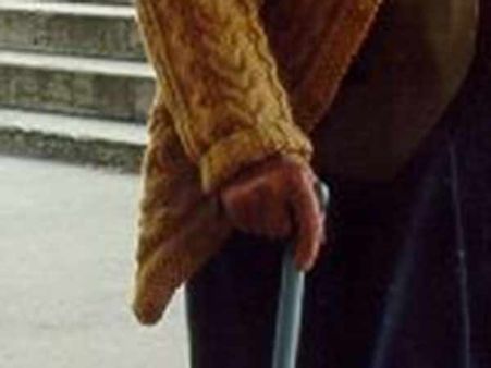 கடன் தொல்லை.. 30 வயசு தோற்றத்துக்கு 