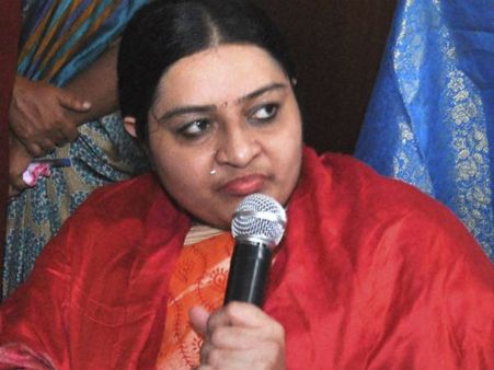 சிறையில் சசிகலாவுக்கு சொகுசு வசதியா? சிபிஐ விசாரணை கோரும் ஜெ.தீபா