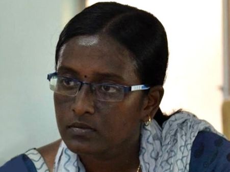 ‘கக்கூஸ்‘ திவ்யா கைது.. சமூக வலைதளங்களில் கடும் எதிர்ப்பு