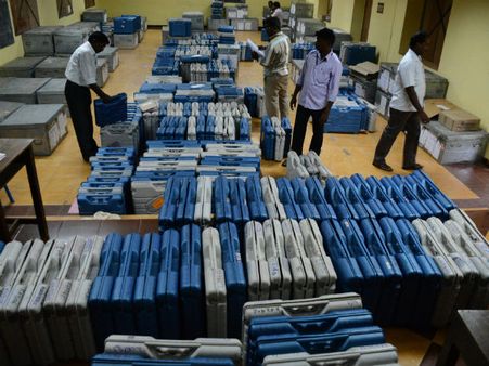 குடியரசுத் தலைவர் தேர்தல்: ஓட்டுப்பெட்டி இன்று சென்னை வருகை!