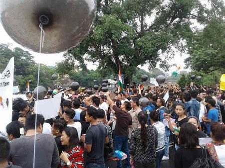 கூர்க்காலாந்து கோரி சென்னையில் கூர்க்கா இன மக்கள் பேரணி... ஏராளமானோர் பங்கேற்பு