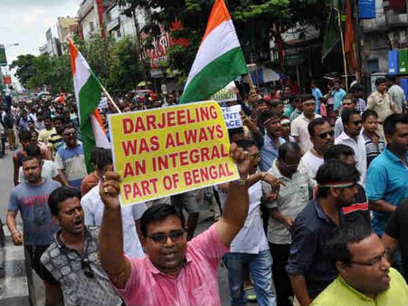 ஒருபுறம் சீனா-மறுபுறம் மே.வங்கத்தின் குசும்பு-நடுவில் கூர்க்காலாந்து போராட்டம்- தவிக்கும் சிக்கிம்!