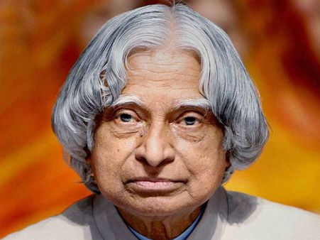 கலாம்...கலாம்... சலாம்...சலாம்.... வைரமுத்துவின் வரிகளில் அப்துல் கலாமுக்கான பாடல்