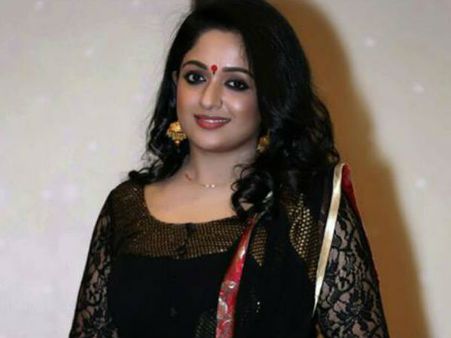 நடிகை கடத்தல் வழக்கு.. காவ்யா மாதவனிடம் போலீசார் தீவிர விசாரணை