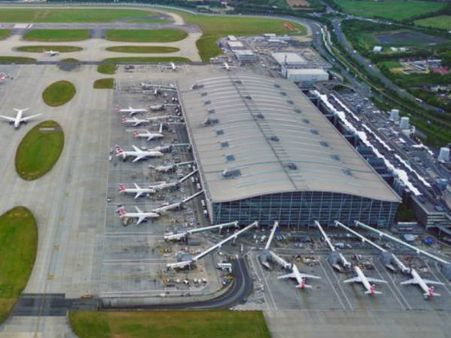 மிகக் குறைந்த விலையில் விமான ஓடு பாதை அமைக்கத் திட்டம் கொடுத்து பிரிட்டனை கலக்கி வரும் இந்தியர்