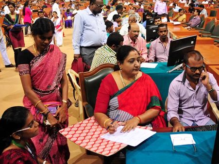 மருத்துவ மாணவர் சேர்க்கையில் 85% உள்ஒதுக்கீட்டுக்கு தடை இல்லை...உயர்நீதிமன்றம் உத்தரவு