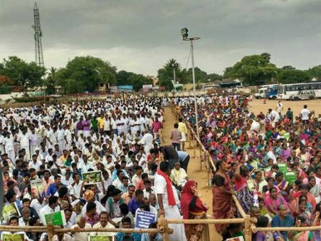 பச்சையப்பன் கல்லூரி மாணவர்கள் 68 பேர் சஸ்பென்ட்: கதிராமங்கலம், நெடுவாசலுக்கு போராடியதால் நடவடிக்கை?