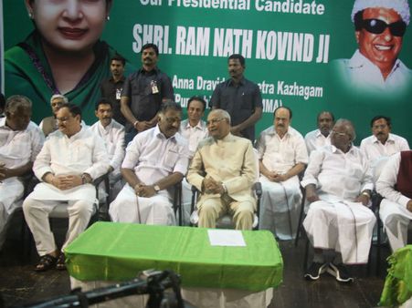 சென்னையில் ஓ.பன்னீர்செல்வத்தை சந்தித்து ஆதரவு திரட்டிய ராம்நாத் கோவிந்த்! உற்சாக வரவேற்பு