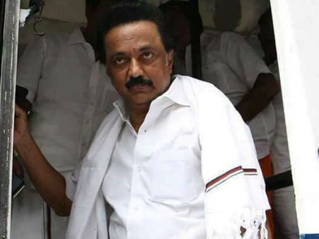 மு.க. ஸ்டாலின் கைதை தொடர்ந்து 3 மாவட்டங்களில் 'நீட்' மனித சங்கிலி ஒத்திவைப்பு