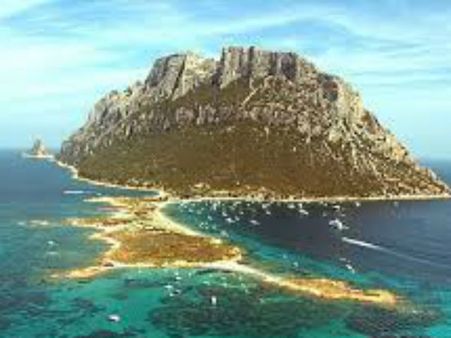 வெறும் 11 பேர் மட்டுமே கொண்ட உலகின் மிகச்சிறிய நாடு.. அதுக்கு ஒரு ராஜா வேற.. எங்கே தெரியுமா?