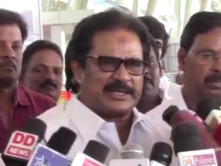 நீட் தேர்விற்கு விலக்கு பெற முடியாத கையாலாகாத எடப்பாடி அரசு.. திருநாவுக்கரசர் அட்டாக்