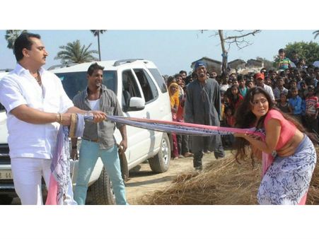 மேற்கு வங்கத்தில் வன்முறையை தூண்டும் போலி கலவர புகைப்படங்களை நீக்க பாஜக பிரமுகர்கள் மறுப்பு!