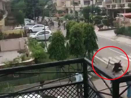 போலீசாரின் துப்பாக்கி குண்டுக்கு பலியான தேரா சச்சா ஆதரவாளர்.. வைரலாகும் லைவ் வீடியோ