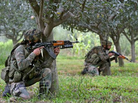 காஷ்மீரில் தீவிரவாதிகள் தாக்குதல்.. ராணுவ வீரர்கள் 8 பேர் வீரமரணம்