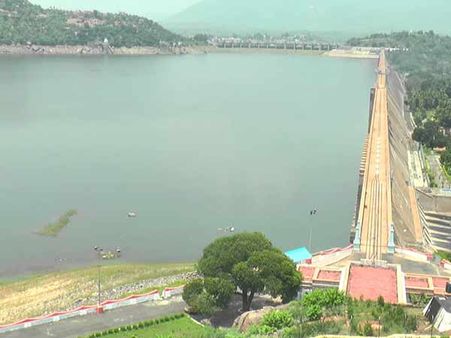 மேட்டூர் அணையின் நீர் மட்டம் குறைந்தது... விவசாயிகள் கவலை