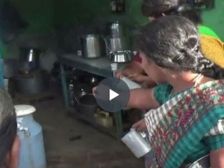 பால் ஊற்றும் அளவுபடியில் கூட தில்லுமுல்லு... பறிமுதல் செய்து அதிகாரி அதிரடி - வீடியோ