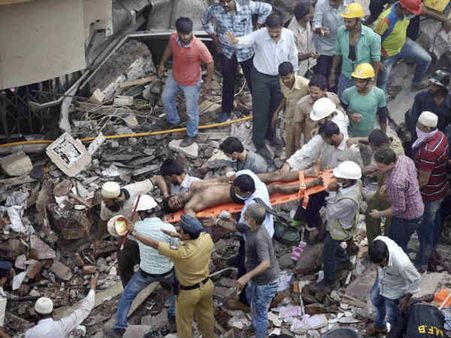மும்பையில் கட்டிடம் இடிந்து விழுந்து விபத்து: பலி எண்ணிக்கை 15 ஆக அதிகரிப்பு