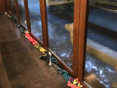 மழைநீரை தடுக்க கிராண்ட் ஸ்லாம் போட்டி டவல்களை பயன்படுத்திய மகேஷ் பூபதி மனைவி லாரா தத்தா