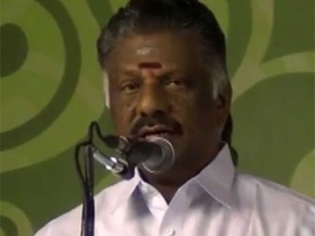 குடும்ப ஆட்சிக்கு இடமில்லை.. வண்டலூர் எம்ஜிஆர் நூற்றாண்டு விழாவில் ஓ.பி.எஸ் பேச்சு