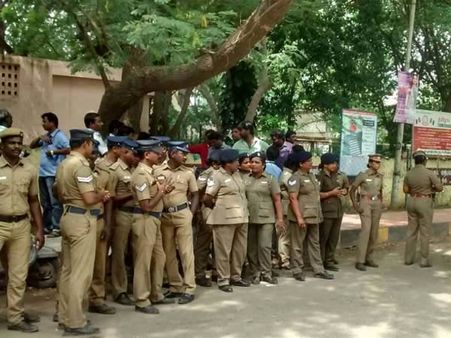 ஆந்திரா-தமிழகம் எல்லையில் நக்சலைட்டுகள் ஊடுருவலா? வேலூர் அருகே போலீஸ் தேடுதல் வேட்டை