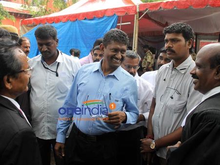 கிரானைட் ஊழலை அக்குவேறாக ஆணிவேறாக அம்பலப்படுத்தியதால் சகாயத்துக்கு கொலை மிரட்டல்!