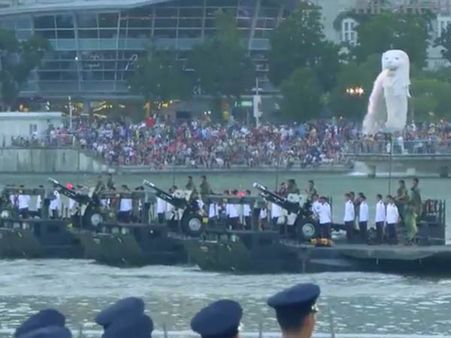 சிங்கப்பூரில் களைகட்டிய தேசிய தின கொண்டாட்டம்.. மக்கள் உற்சாகம்!