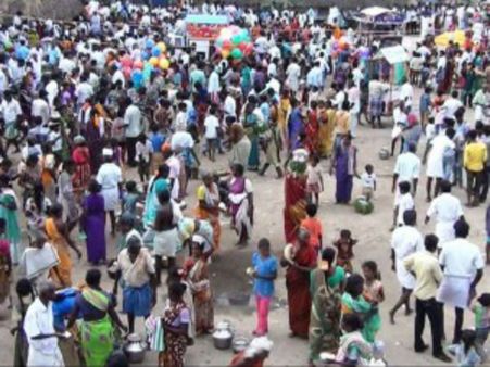 கோயில் திருவிழாவில் இருதரப்பினரிடையே மோதல்.. 11 பேர் படுகாயம்.. அறந்தாங்கியில் பதற்றம்