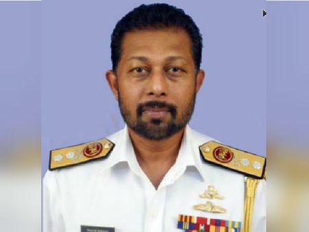 புலிகளுக்கு எதிரான யுத்தத்தில் முக்கியப் பங்கு வகித்த தமிழர்.. இலங்கை கடற்படை தலைமைத் தளபதியானார்!
