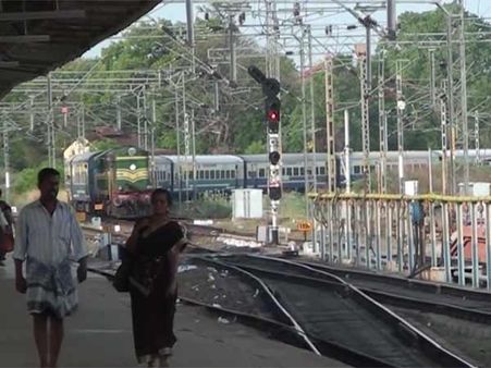 40 கிமீ பயணத்துக்கு ரூ15.. பிளாட்பார டிக்கெட் ரூ20: கட்டண உயர்வால் திருச்சி மக்கள் கொந்தளிப்பு