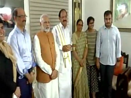 துணை குடியரசுத் தலைவர் தேர்தலில் வெற்றி: வெங்கையாவுக்கு பிரதமர் மோடி வாழ்த்து!