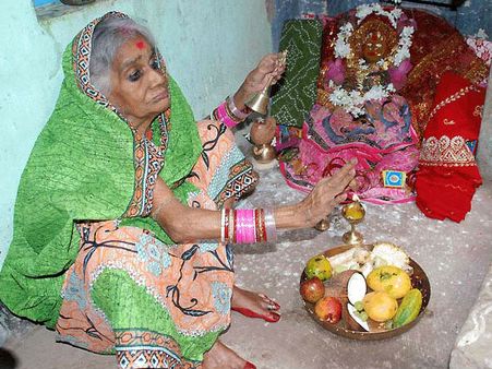 தமிழகம், ஆந்திராவில் இன்னும் இருக்கு 'தேவதாசி' கொடுமை.. மனித உரிமைகள் ஆணையம் நோட்டீஸ்!