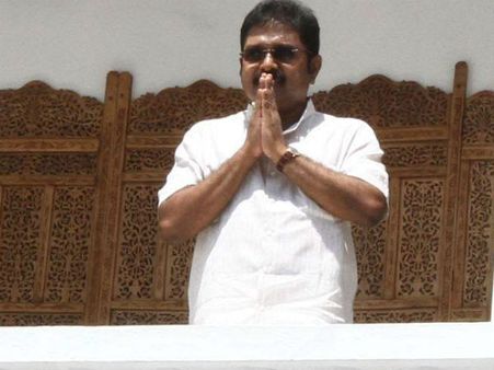 அதிமுகவின் துணைப்பொதுச் செயலாளர் முதல் புன்னகை வேந்தர் வரை... தினகரனின் கதை இது!