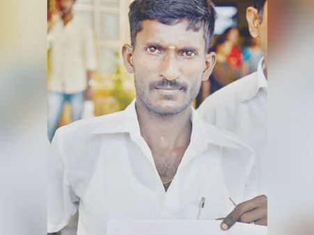 சீட் பெல்ட் அணியாமல் 'பைக்' ஓட்டியதற்கு அபராதம்.. தஞ்சை போலீசின் அதீத கடமை உணர்ச்சி