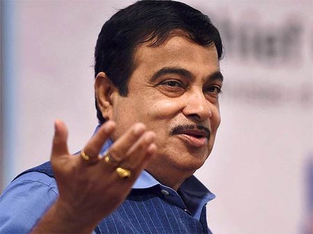 மத்திய அமைச்சரவை நாளை மறுநாள் மாற்றம்- ரயில்வே அமைச்சராகிறார் நிதின் கட்காரி?