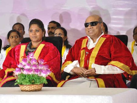 ஜேப்பியார் மகள்கள், மருமகன் மீது ரூ.150 கோடி வங்கி மோசடி புகார் - போலீஸ் வழக்கு