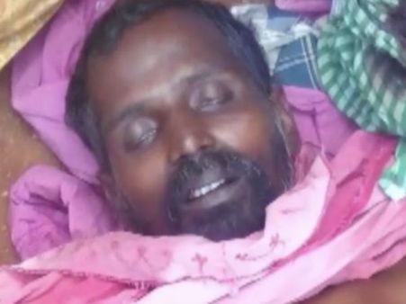 அடக் கொடுமையே! குழந்தையிடமிருந்து பிஸ்கட் பாக்கெட்டைப் பறித்ததற்காக கொலை - வீடியோ