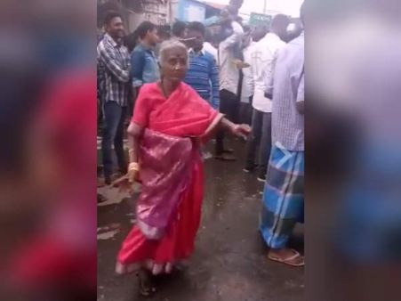 எம்மாடி... இந்த வயசுல பாட்டி போடுற ஆட்டத்த பாருங்க..!