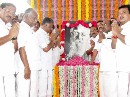 தந்தை பெரியார் பிறந்தநாள்.... ஓபிஎஸ் மற்றும் அரசியல் தலைவர்கள் மரியாதை #HBDPeriyar