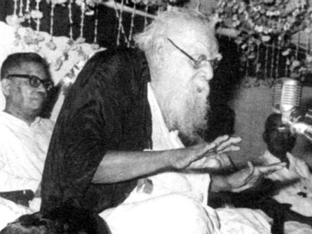 மேடை பேச்சுக்கும் தலைமை பண்புக்கும் சம்பந்தம் கிடையாது - தந்தை பெரியார்