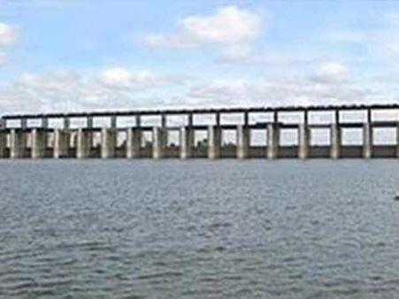 சென்னைப்புறநகர் பகுதிகளில் தொடர்மழை: பூண்டி ஏரியின் நீர்மட்டம் உயர்வு