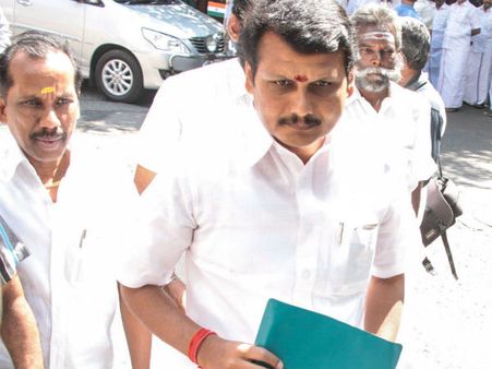 தகுதிநீக்கம் செய்யப்பட்ட எம்எல்ஏக்களை கைது செய்யத் திட்டம்?