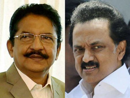 ஒரு வாரத்திற்குள் தமிழக அரசு பெரும்பான்மையை நிரூபிக்க உத்தரவிட வேண்டும்.. ஆளுநருக்கு ஸ்டாலின் கெடு