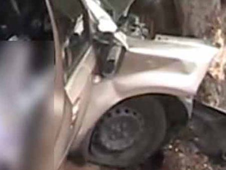 குடிபோதையில் கார் ஓட்டிய டிரைவர்- சென்னையில் சொகுசு கார் தலைகீழாக கவிழ்ந்து விபத்து