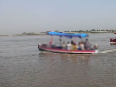 உ.பி ஆற்றில் படகு கவிழ்ந்து விபத்து.. 2 சிறுவர்கள் உட்பட 6 பேர் பலி