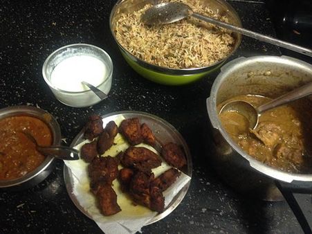 சிக்கன் 65.. மட்டன் பிரியாணி.. வண்ண வண்ண பட்டாசுகள்.. அமெரிக்காவைக் கலக்கிய தமிழ் தீபாவளி